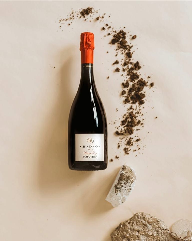Bollicine selezionate Bottiglia di spumante Masottina RDO – Bollicine selezionate | La Terrazza Pignola
